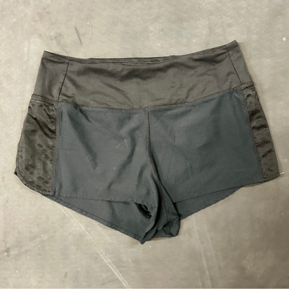 Rabbit 2.5” summit chaser shorts
